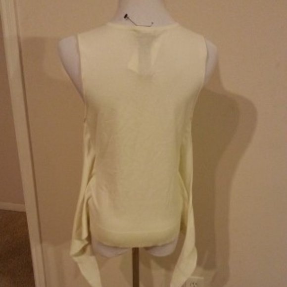 NWT THEORY twist front knit top (P.M) - Picture 3 of 9